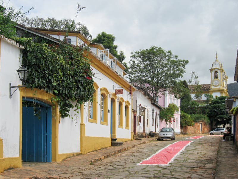 Rua de pedra típica de Tiradentes Brasil