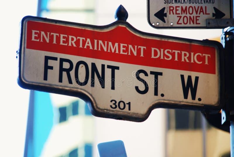 Rua dianteira - na área do entretenimento de Toronto