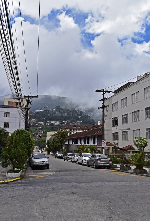 File:PedroVilela Rua das Casas Tortas São João Del Rei MG (40824500402).jpg  - Wikimedia Commons