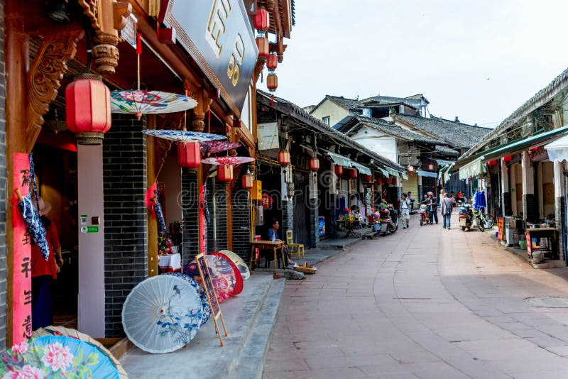 Ruas antigas da cidade antiga de Luodai do marco de Chengdu, China