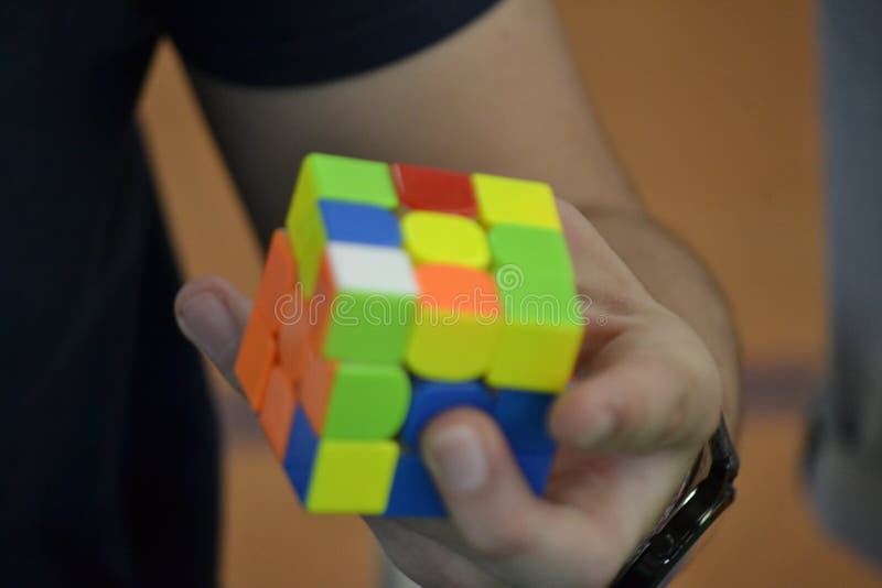 Speedcubing hi-res stock photography and images - Alamy