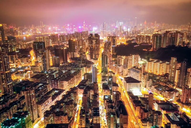 Rue de nuit dans Kowloon, Hong Kong photos libres de droits Rue de nuit dans Kowloon, Hong Kong photos libres de droits