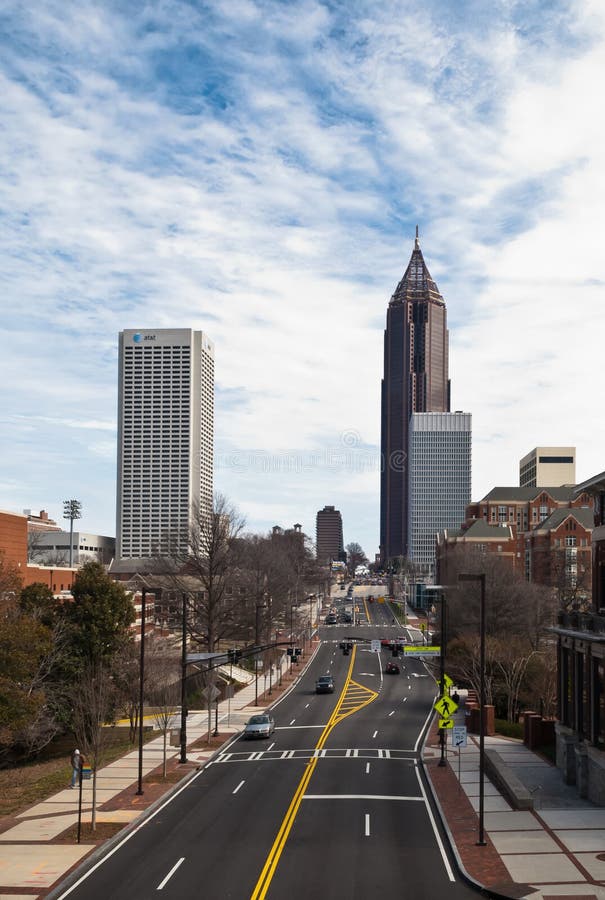 Rue de ville d'Atlanta photo éditorial. Image du atlanta 30953711