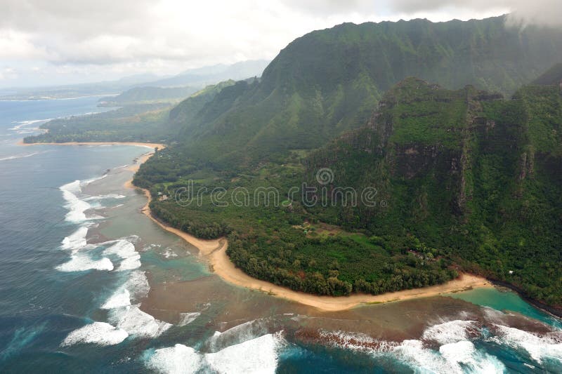 Rugged Napali Coastline of Kauai, Hawaii, USA.