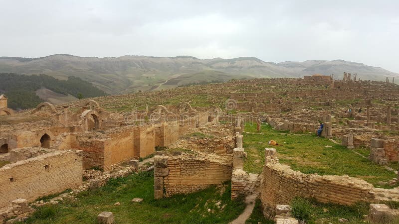Ruin& x27 χωριό του s Djemila, Αλγερία στοκ φωτογραφία με δικαίωμα ελεύθερης χρήσης Ruin& x27 χωριό του s Djemila, Αλγερία στοκ φωτογραφία με δικαίωμα ελεύθερης χρήσης