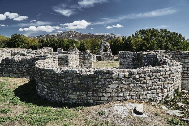Ruinas de la piedra de la ciudad romana fotografía de archivo libre de regalías Ruinas de la piedra de la ciudad romana fotografía de archivo libre de regalías