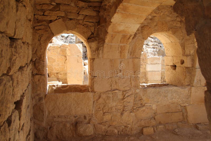 Ruinas De Una Casa En Shivta, Los Antiguos Nabateans Y La Ciudad Bizantina,  Israel Imagen de archivo - Imagen de naturalizado, casa: 160842151