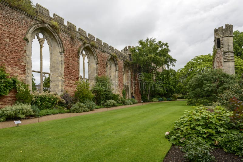 Ruinas del gran pasillo en obispo Palace, Wells fotografía de archivo libre de regalías Ruinas del gran pasillo en obispo Palace, Wells fotografía de archivo libre de regalías