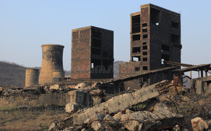 Ruinas industriales foto de archivo. Imagen de daños - 11471414