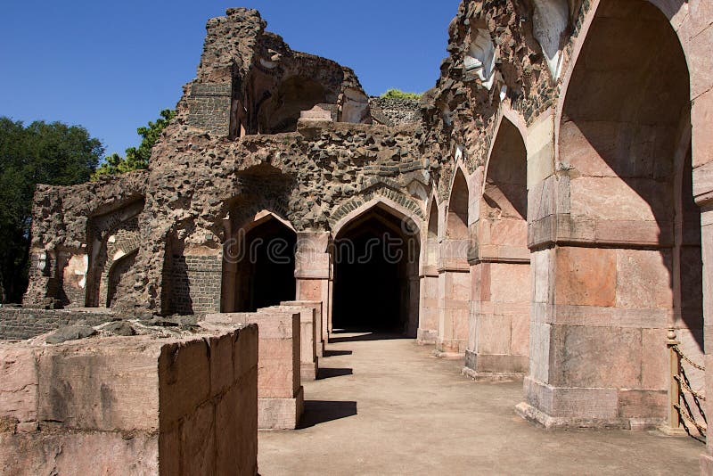 Ruined Stone Structure, Mandu