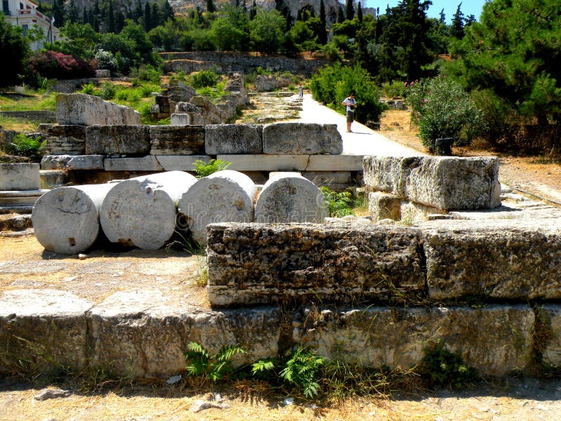 Ruinen des alten thearter nahe Akropolise von Athen, Griechenland lizenzfreies stockfoto Ruinen des alten thearter nahe Akropolise von Athen, Griechenland lizenzfreies stockfoto