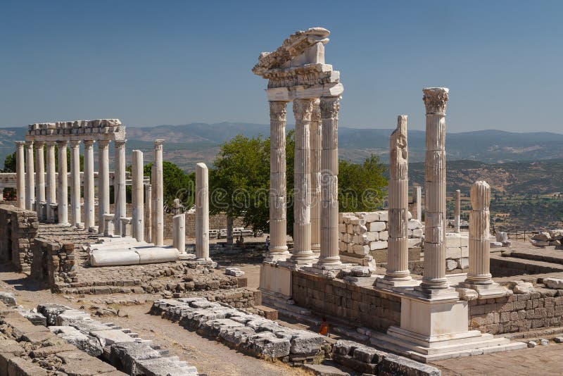Ruines de la ville antique de Pergamon photographie stock Ruines de la ville antique de Pergamon photographie stock