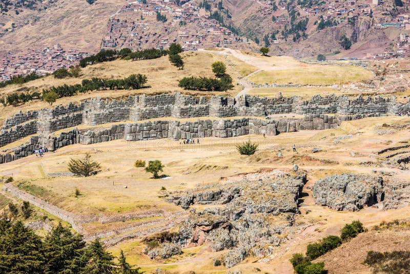 Ruines de Sacsayhuaman dans les Andes péruviens chez Cuzco Pérou photo stock Ruines de Sacsayhuaman dans les Andes péruviens chez Cuzco Pérou photo stock