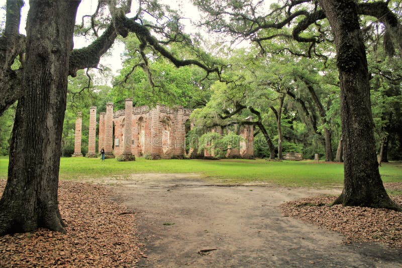 Ruines historiques de Sheldon Church à Charleston, la Caroline du Sud photos stock Ruines historiques de Sheldon Church à Charleston, la Caroline du Sud photos stock