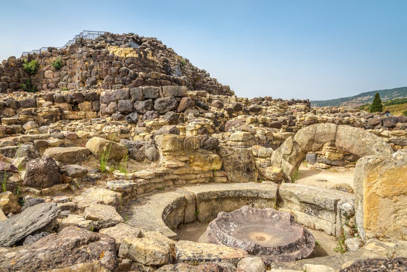 Ruins of nuraghe Su Nuraxi near Barumuni in Sardinia stock photography Ruins of nuraghe Su Nuraxi near Barumuni in Sardinia stock photography