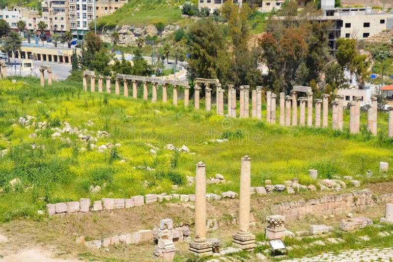 Ruiny starożytnej nimfery w historycznym rzymskim mieście gerasa w jerash jordan obraz royalty free