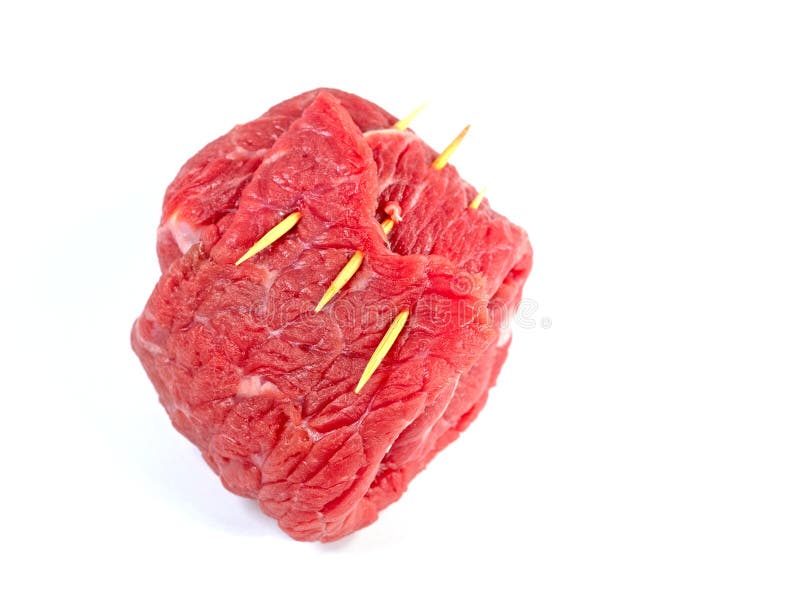 Rulada brută de vită pe fond alb royalty free stock images