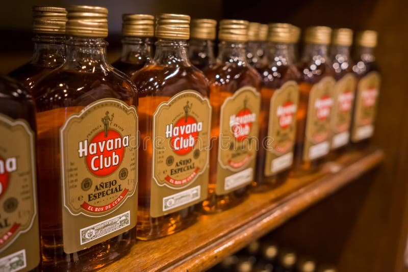 Rum de Havana Club imagens de stock royalty free Rum de Havana Club imagens de stock royalty free