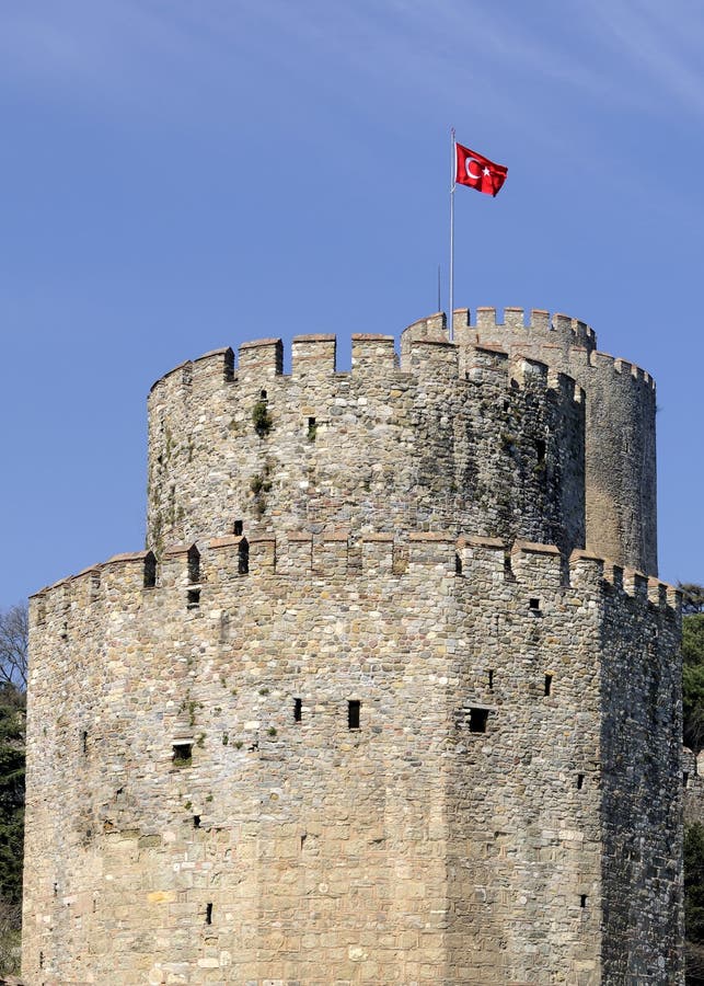 Anatolian Castle (Anadolu Hisari) In Istanbul.Historically Known As Guzelce  Hisar(meaning Proper Castle) Is A Fortress Located In Anatolian (Asian)  Side Of The Bosporus Stock Photo, Picture and Royalty Free Image. Image  91222192.