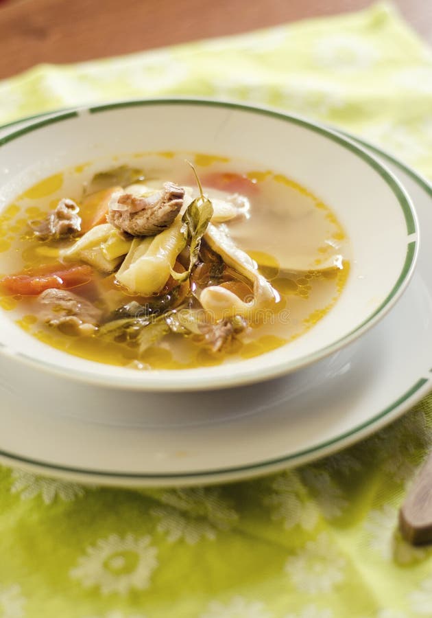 Rumänische saure Suppe lizenzfreie stockfotos