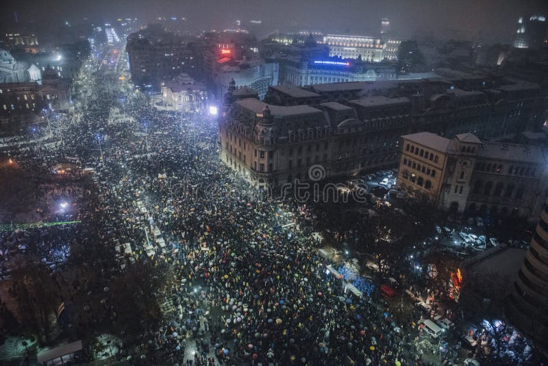 Rumänischer Protest gegen Regierung lizenzfreie stockfotos Rumänischer Protest gegen Regierung lizenzfreie stockfotos