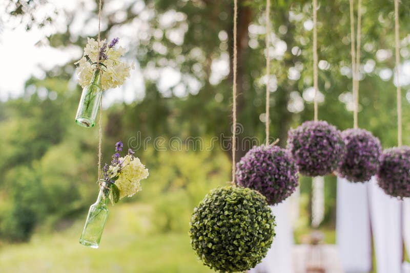 Runde Zusammensetzungen der Blume für Heiratsdekor stockfotos Runde Zusammensetzungen der Blume für Heiratsdekor stockfotos