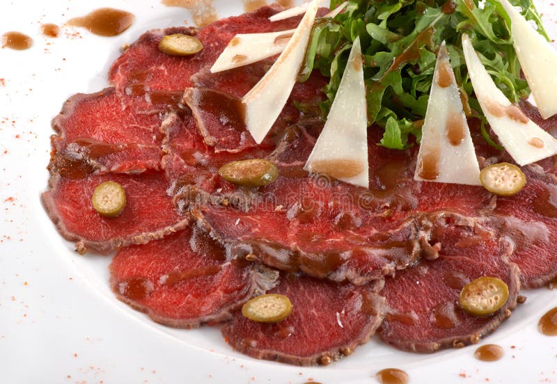 Блюдо из сырого мяса карпаччо - Карпаччо из говядины (beef carpaccio) - рецепт п