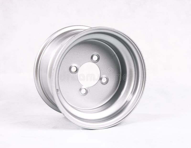 Ruota della lega dell'automobile fotografia stock libera da diritti Ruota della lega dell'automobile fotografia stock libera da diritti