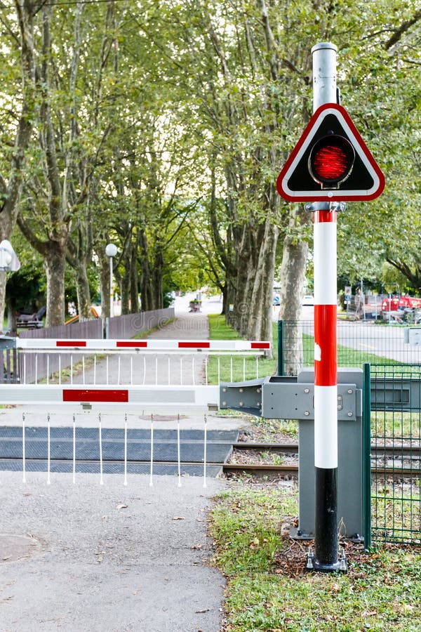 Rural level crossing with the booms down