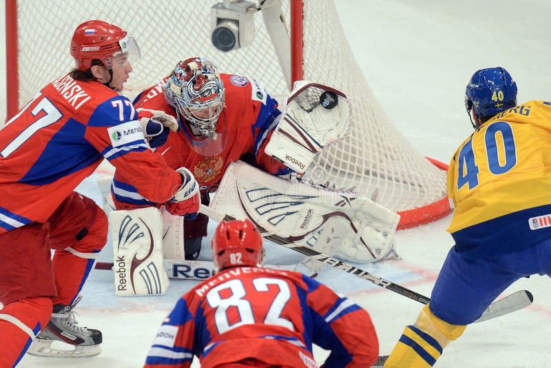 Russian ice hockey team editorial photography. Image of chearing 69697387