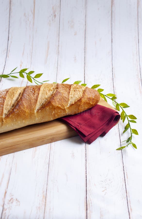 Rustic de pâine din lemn stock images