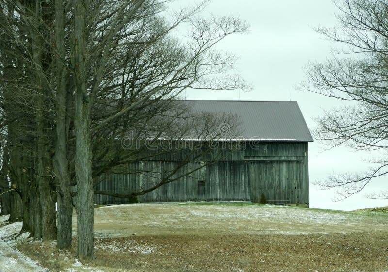 Rustic Wood Vintage Gable Storage Barn in Upstate NY Countryside Stock