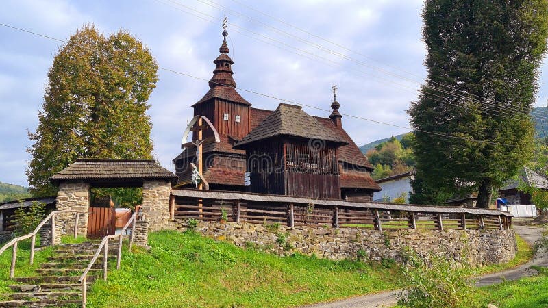 Dřevěný řeckokatolický kostel v Ruskom Potoku na Slovensku.