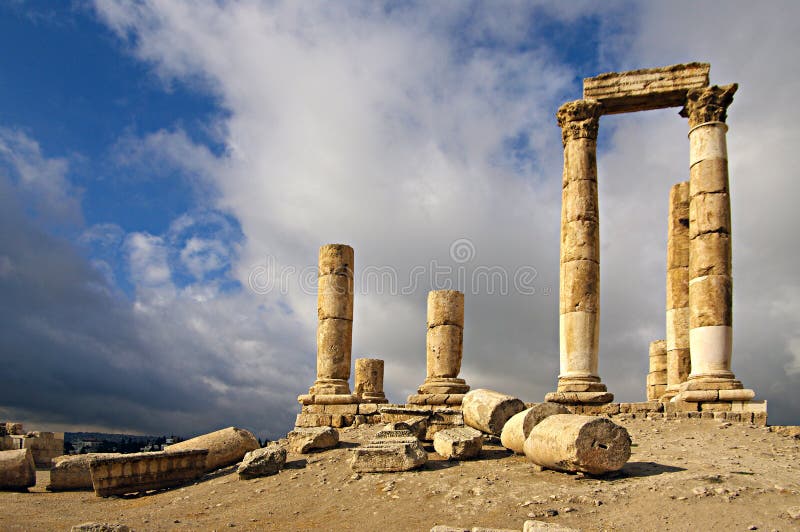 Ruínas da citadela em Amman em Jordão. imagem de stock royalty free Ruínas da citadela em Amman em Jordão. imagem de stock royalty free