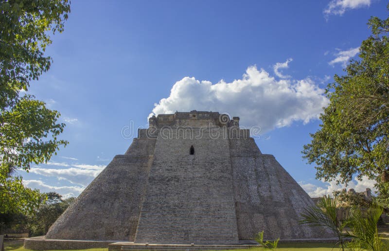Ruínas de Uxmal foto de stock Ruínas de Uxmal foto de stock