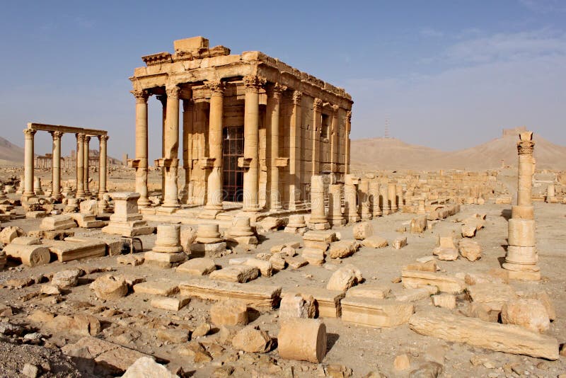 Ruïnes van de tempel van baal-Shamin in de oude Semitische stad van Palmyra kort voor de oorlog, 2011 stock foto's Ruïnes van de tempel van baal-Shamin in de oude Semitische stad van Palmyra kort voor de oorlog, 2011 stock foto's