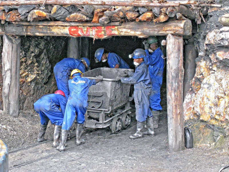Rwandan Precious Metal Miners