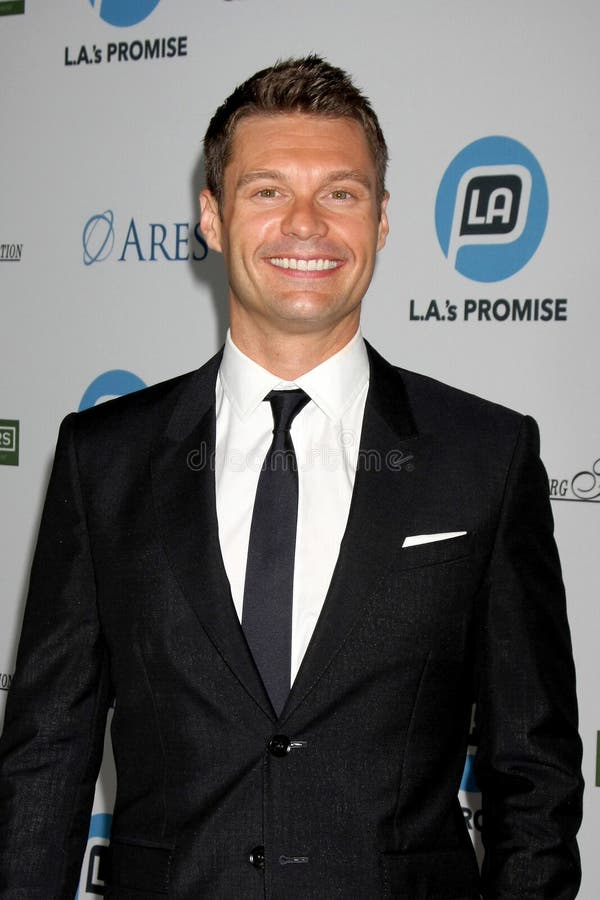 LOS ANGELES - SEPT 27: Ryan Seacrest arriving at LAs Promise 2011 Gala at the Grand Ballroom, Hollywood & Highland on September 27, 2011 in Los Angeles, CA