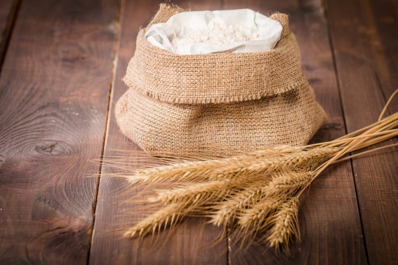 Rye spikes and flour