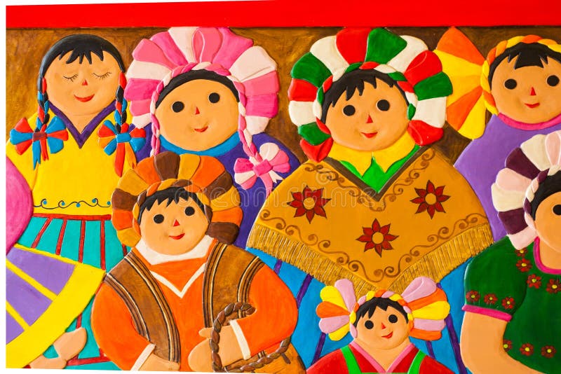 Rzeźba grupa kolorowe meksykańskie kobiety na ścianie