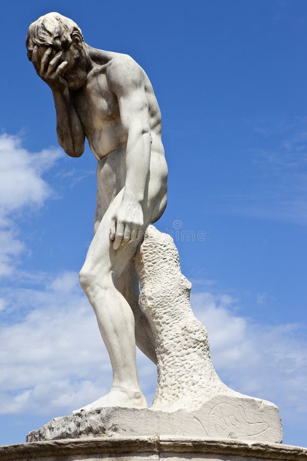 Rzeźba w Jardin des Tuileries fotografia royalty free Rzeźba w Jardin des Tuileries fotografia royalty free