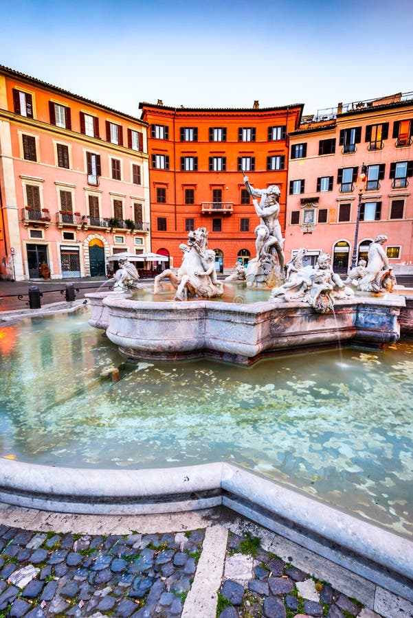 Rzym, Włochy piazza Navona i Neptune fontanna - zdjęcia stock Rzym, Włochy piazza Navona i Neptune fontanna - zdjęcia stock