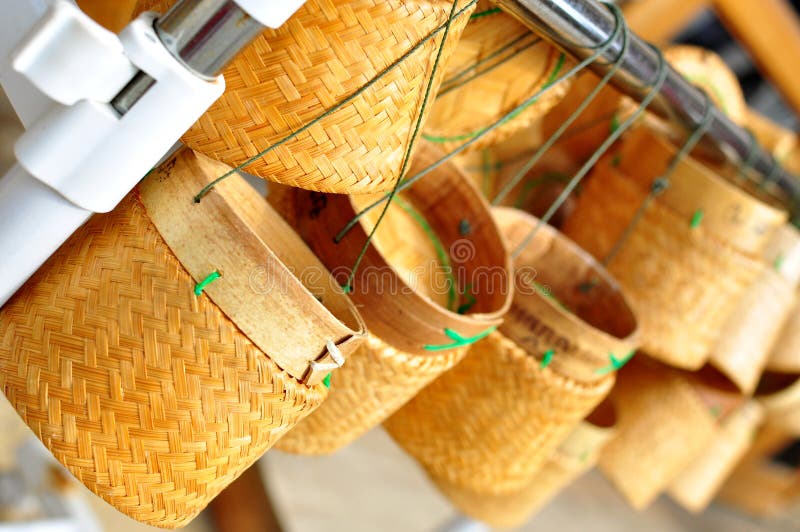 Récipient en bambou thaïlandais de riz collant du Laos images stock Récipient en bambou thaïlandais de riz collant du Laos images stock