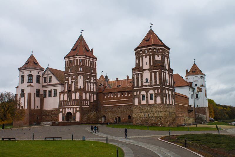 Région du Belarus, Grodno, 23, octobre 2015 : Mir Castle images stock Région du Belarus, Grodno, 23, octobre 2015 : Mir Castle images stock