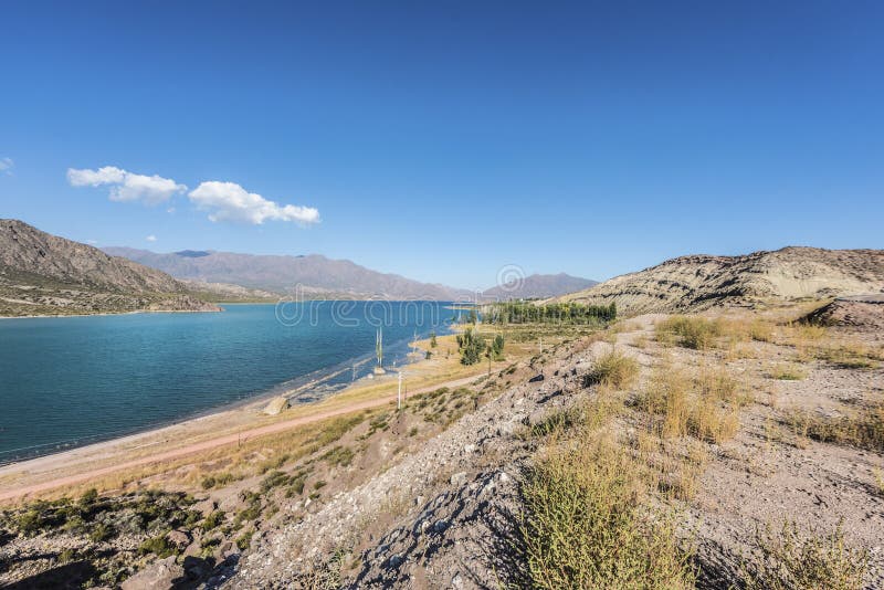 Réservoir de Potrerillos à Mendoza, Argentine photographie stock libre de droits
