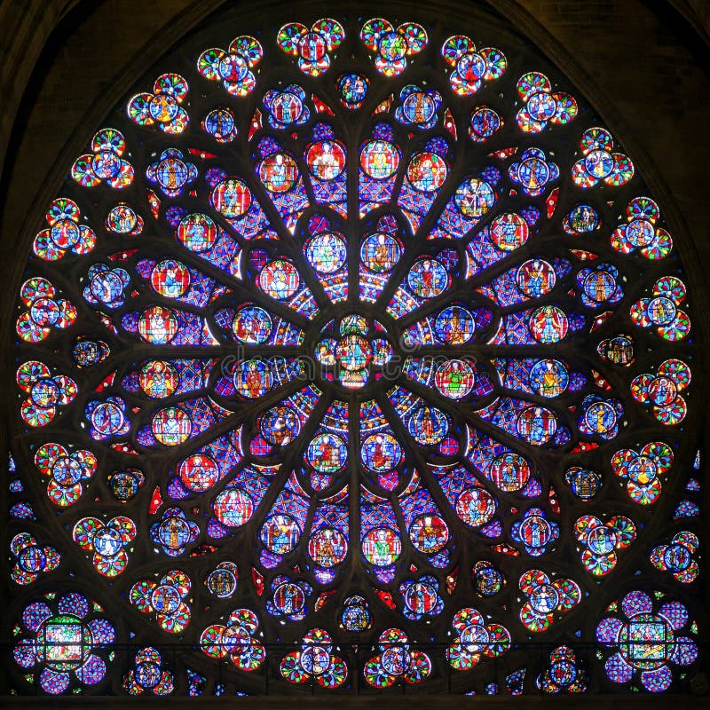 Różany witrażu okno w katedrze Notre Damae De Pari