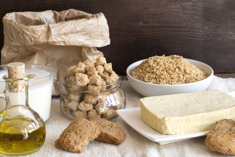 Różnorodni soja produkty na pościeli zdjęcie stock Różnorodni soja produkty na pościeli zdjęcie stock