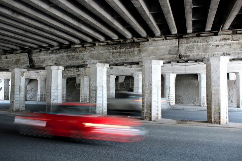 Röd bilrörelsesuddighet arkivfoton Röd bilrörelsesuddighet arkivfoton