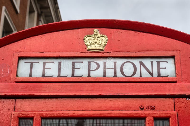 Röd London telefonask, England, Förenade kungariket royaltyfri fotografi Röd London telefonask, England, Förenade kungariket royaltyfri fotografi
