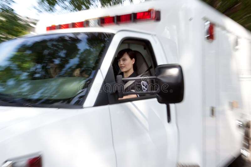 rörelse för ambulansblurnödläge royaltyfri foto rörelse för ambulansblurnödläge royaltyfri foto